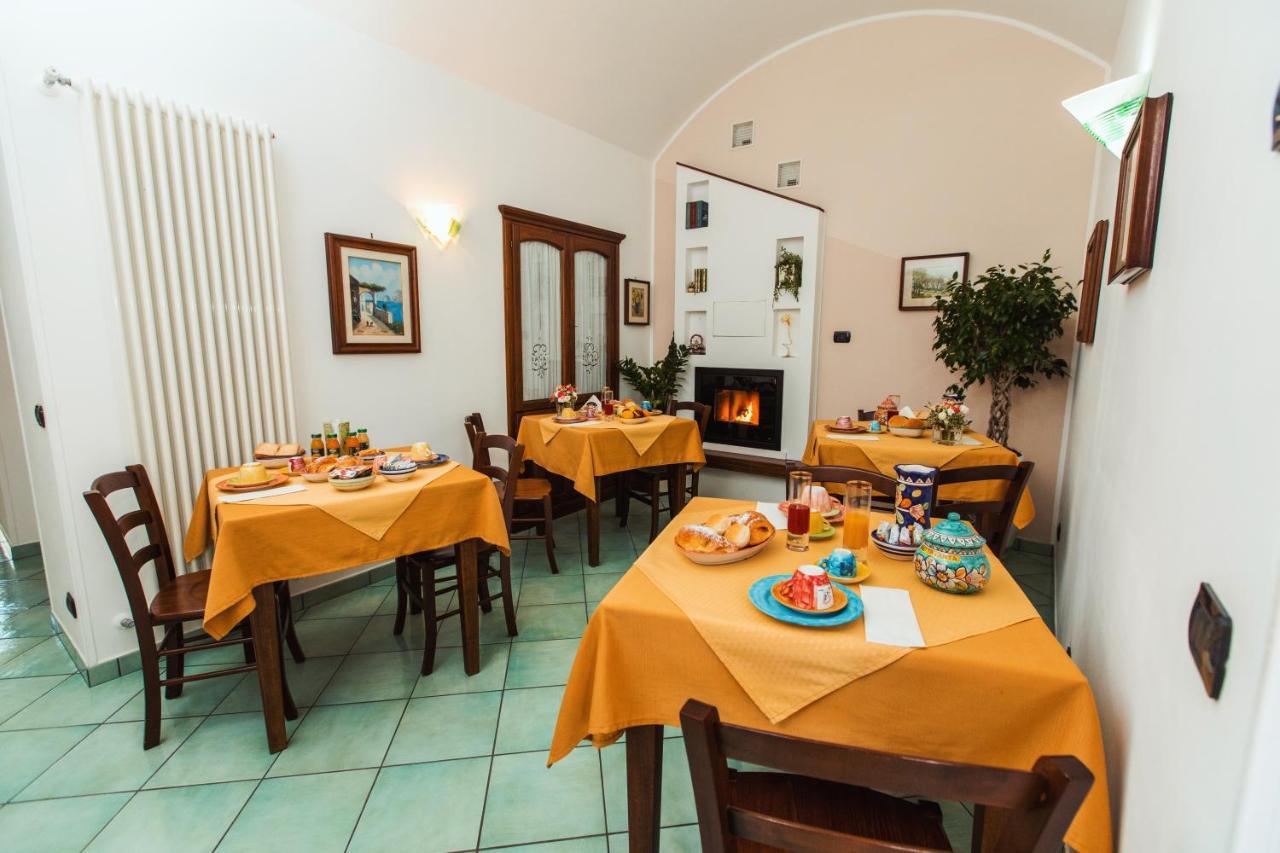 Hotel Roccia Fiorita Furore Zewnętrze zdjęcie